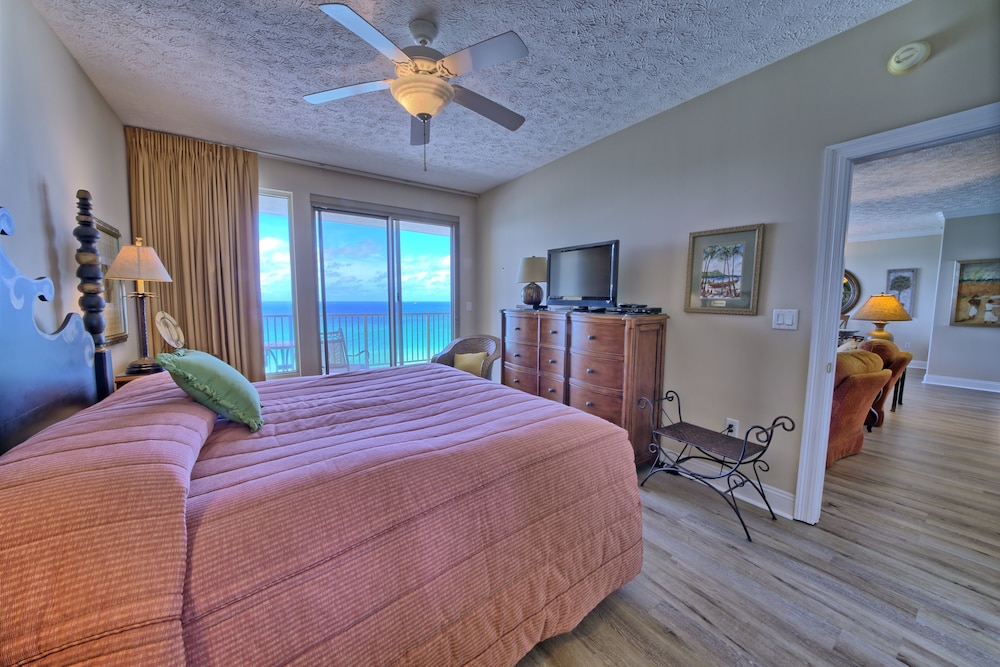 Condo, 2 Bedrooms