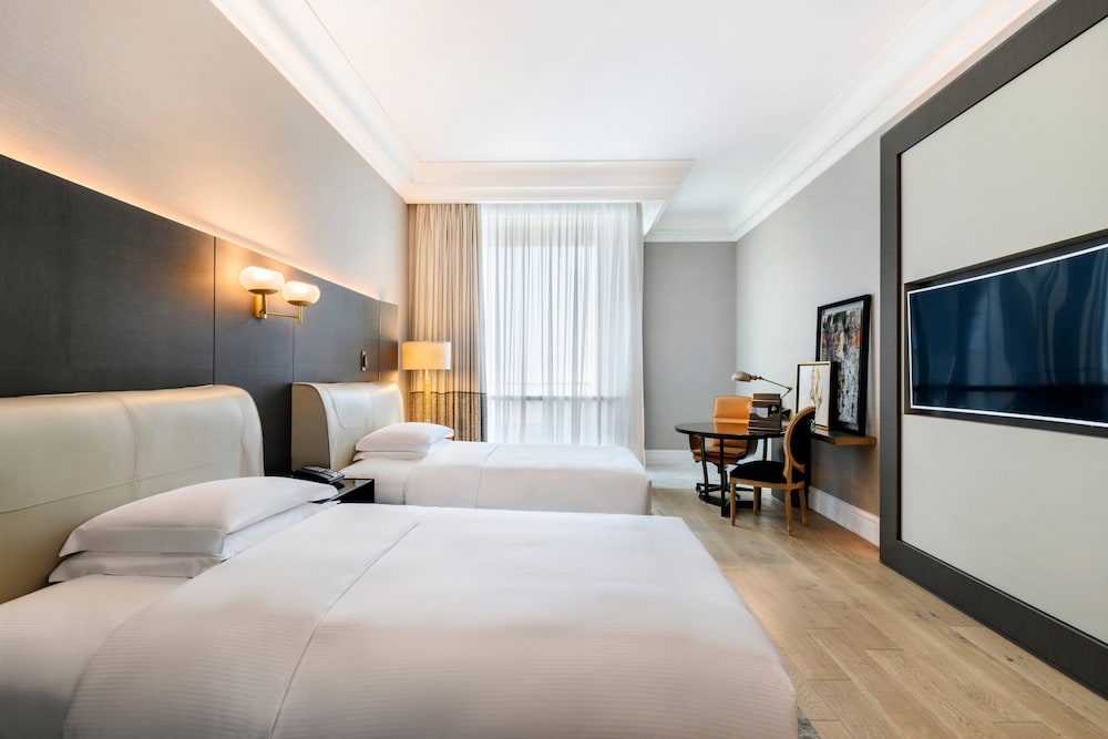 Deluxe Room, 2 Twin Beds, Sea View (Balcony) - Photo 3