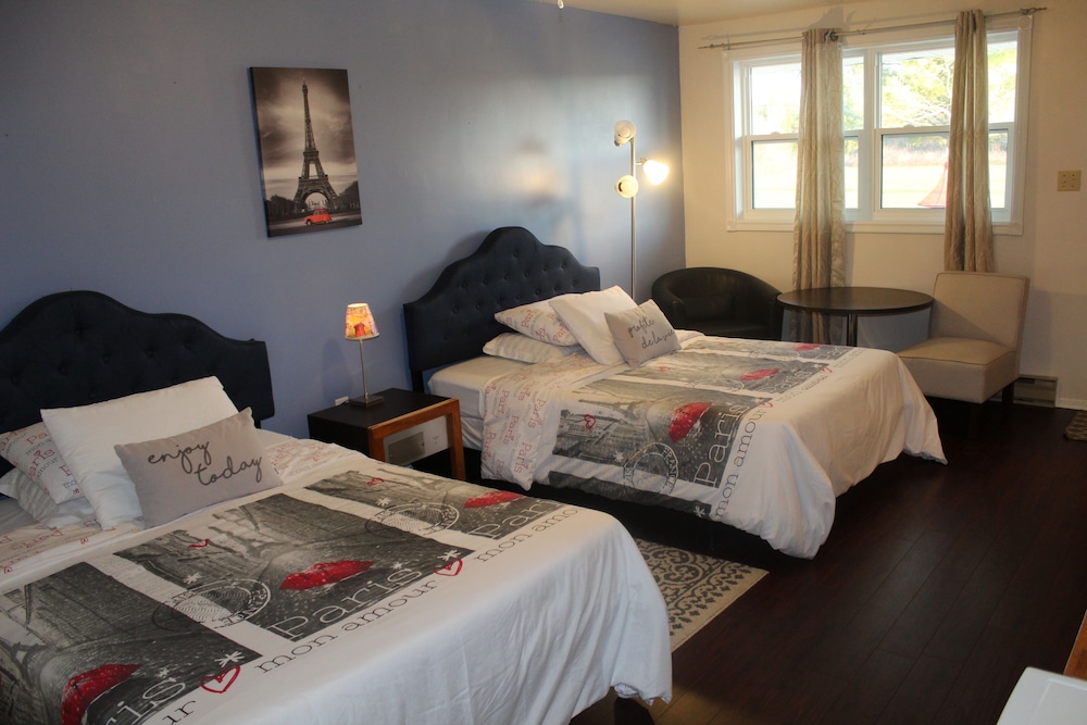Deluxe Room, 2 Queen Beds photo 1