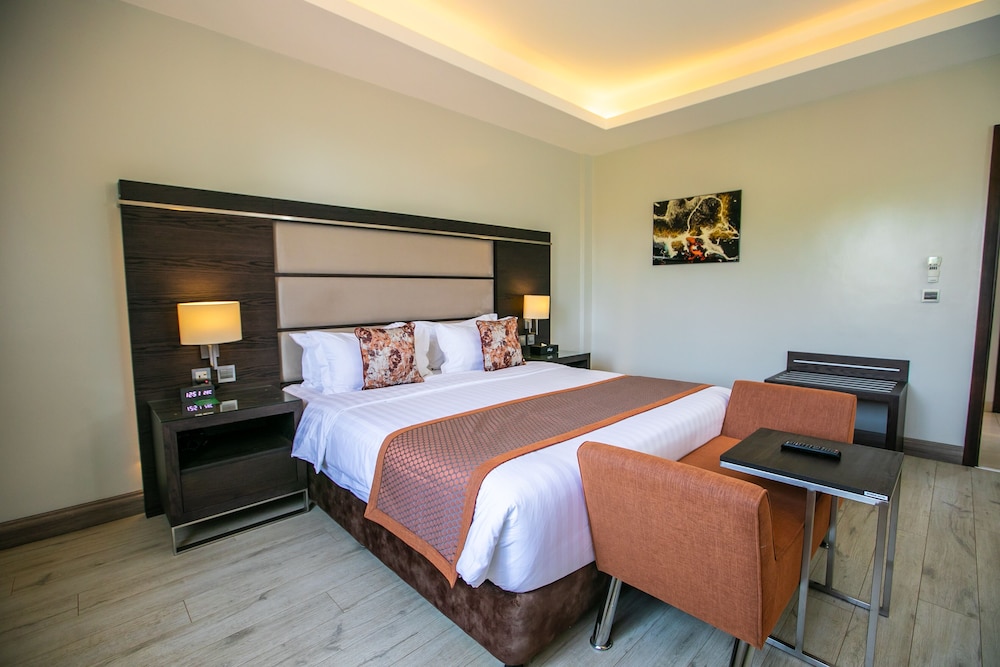 Executive Suite photo 2