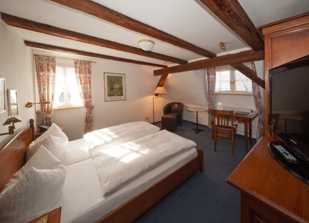 Double Room - Photo 8