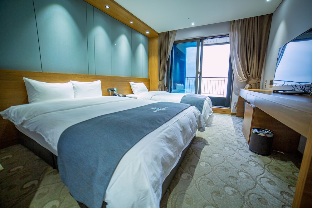 Family Twin Room, Harbor View