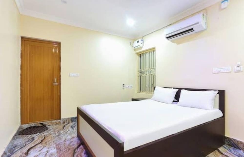 Classic Double Room, City View