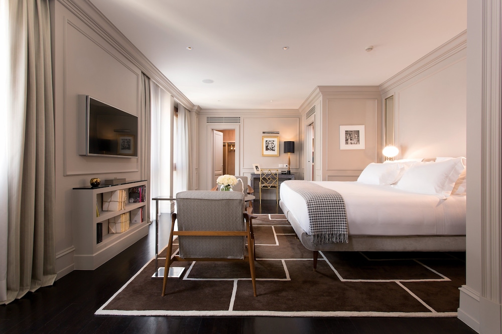Suite (Timeless) photo 2
