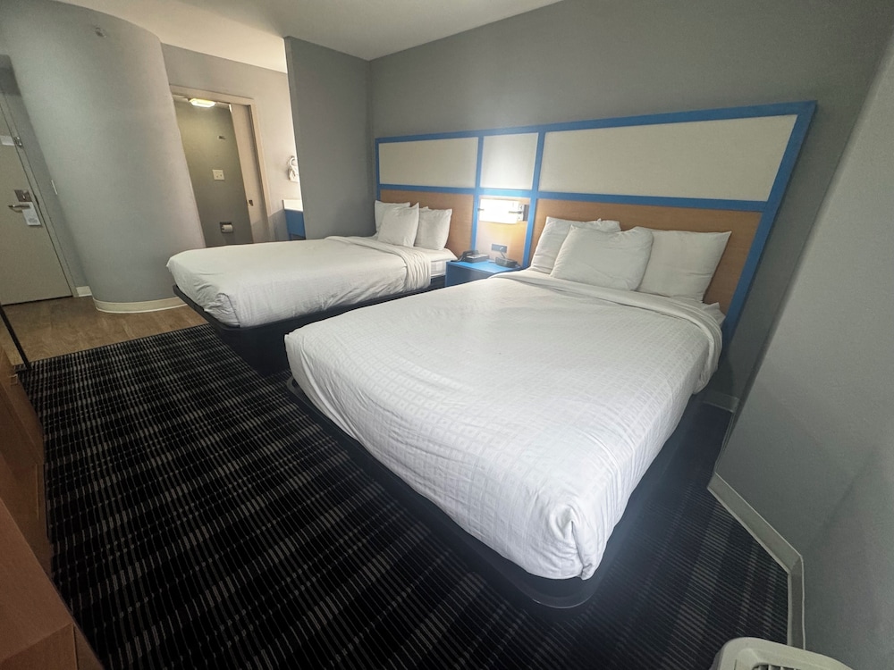 Basic Double Room, 2 Bedrooms - Photo 1
