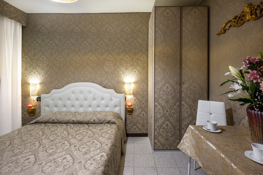 Triple Room, Ground Floor photo 3