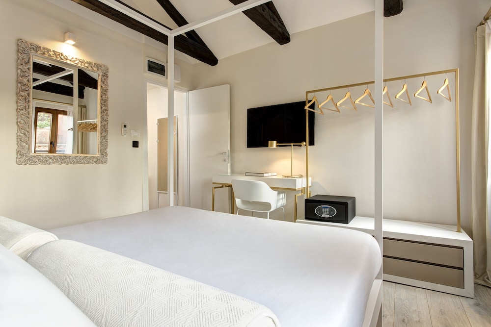 Romantic Apartment, Terrace photo 3