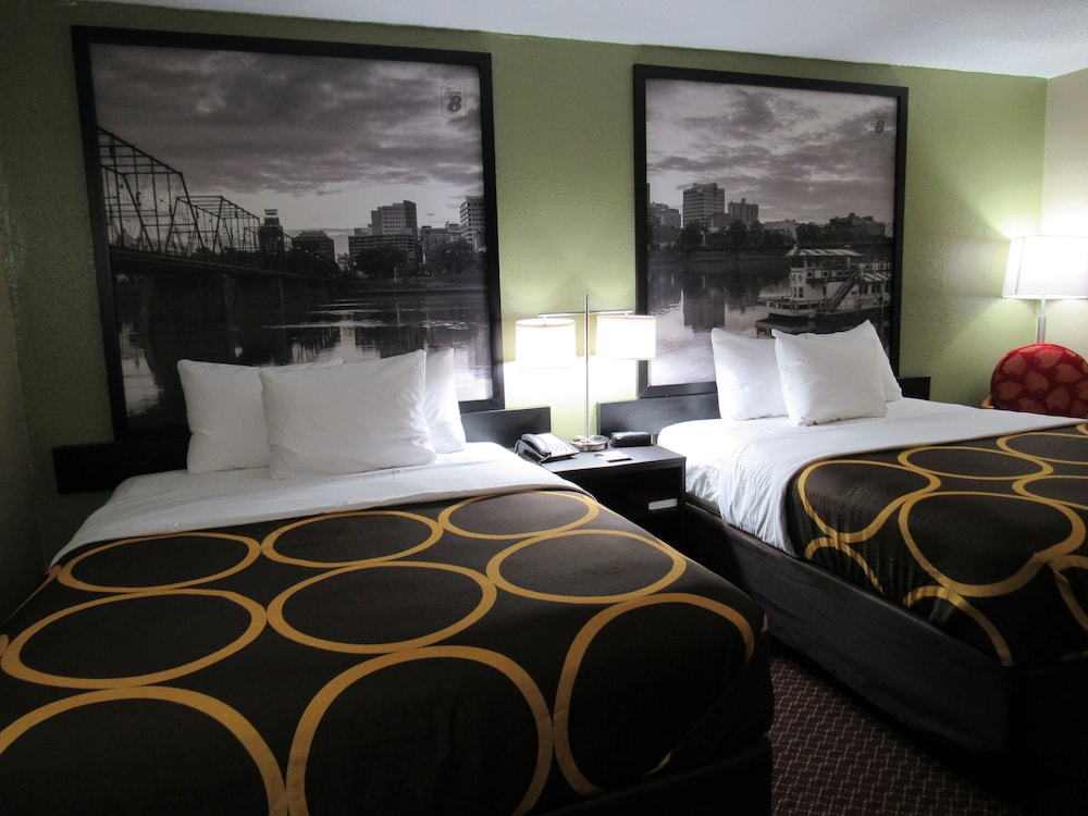Room, 2 Queen Beds, Non Smoking - Photo 9