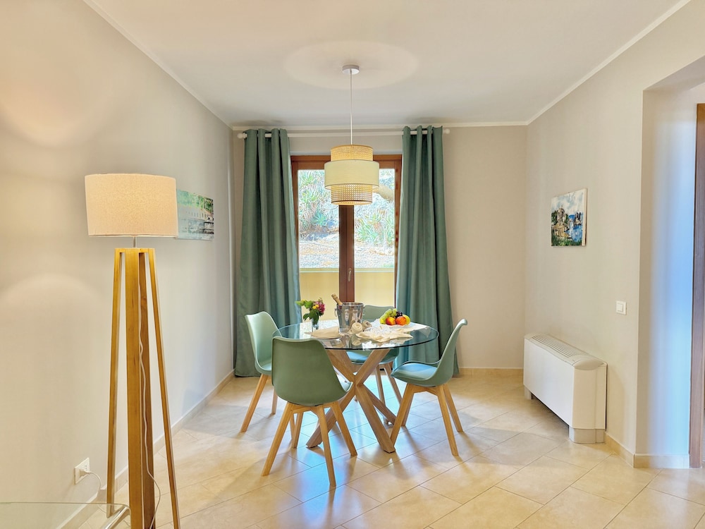 Panoramic Suite, Sea View - Photo 12