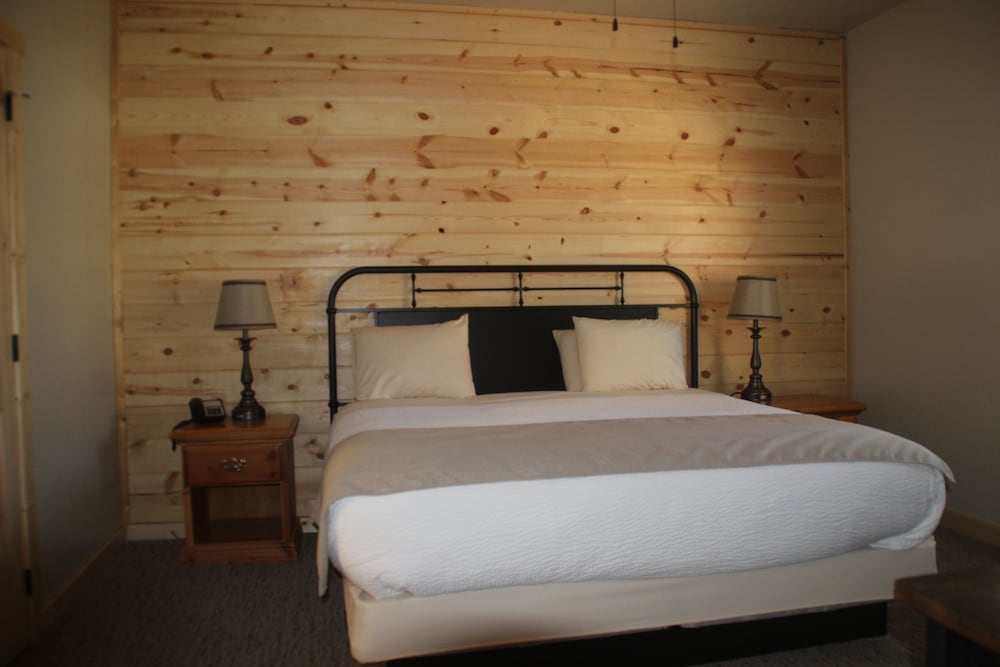 Henderson Cabin #1