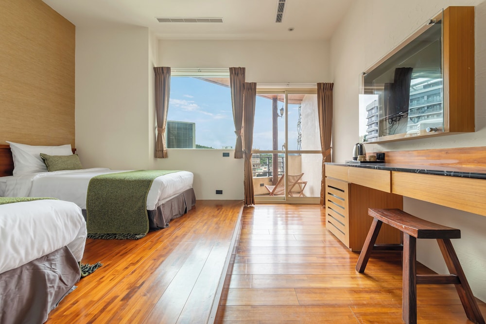 Twin room with balcony photo 3