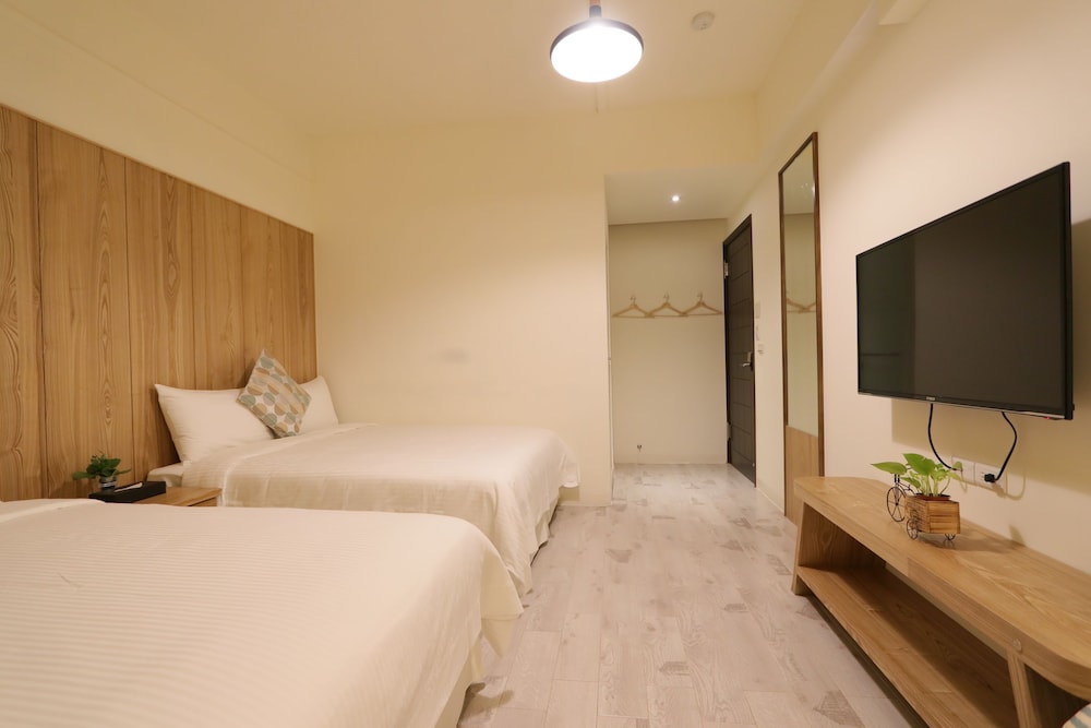 Family Quadruple Room, 2 Double Beds photo 2