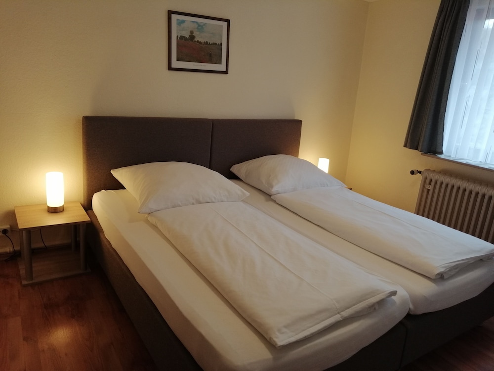 Standard Double Room, Private Bathroom photo 3