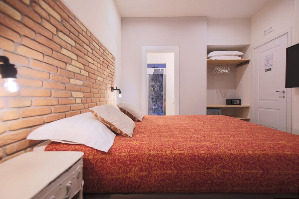 Luxury Double Room, 1 Queen Bed photo 3