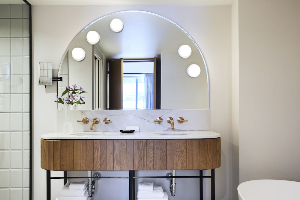 Suite, 1 Bedroom (High Floor)