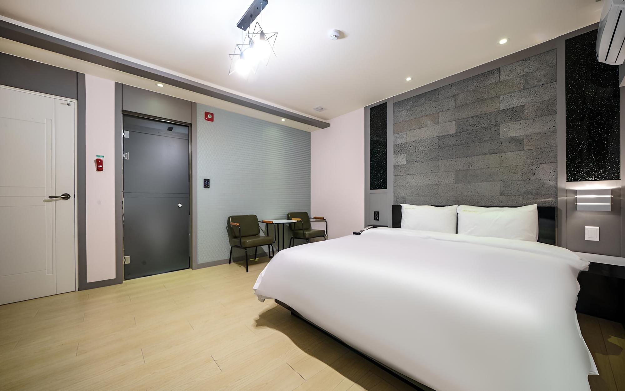 Room (Special room (bathtub Netflix/Disney/) photo 2