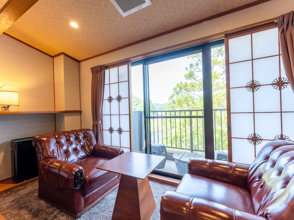 Superior Twin Room, Non Smoking photo 2