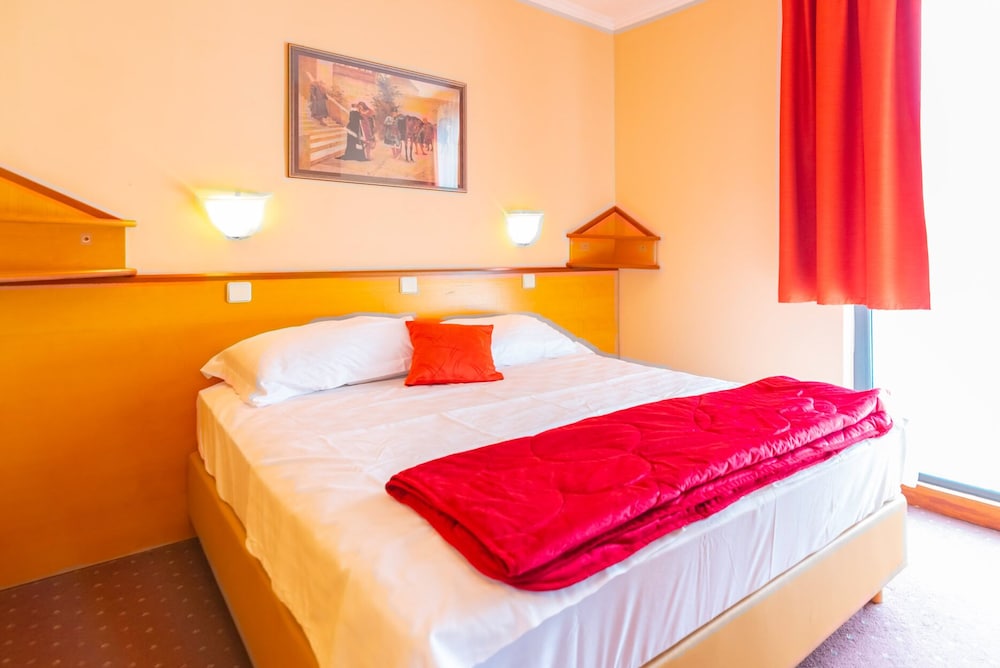 Classic Double Room with Extra Bed