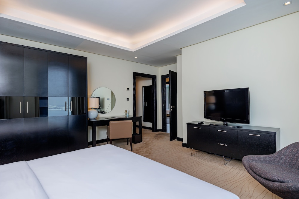 Suite, Multiple Beds, City View (Superior Four Bedroom) - Photo 7