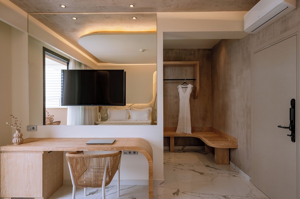 Luxury Triple Room, Sea View photo 3