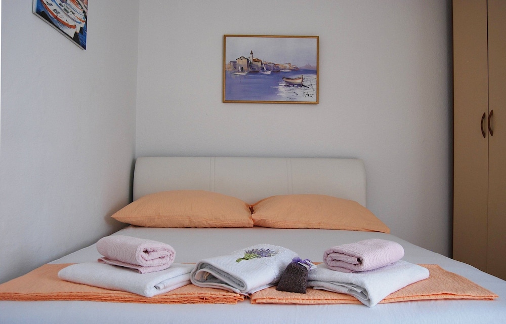 Apartment (One Bedroom Apartment with Terrace)
