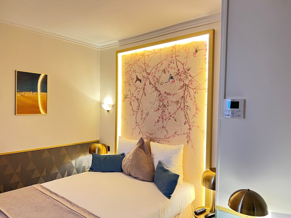 Double Room (Access by stairs 6th floor) photo 3