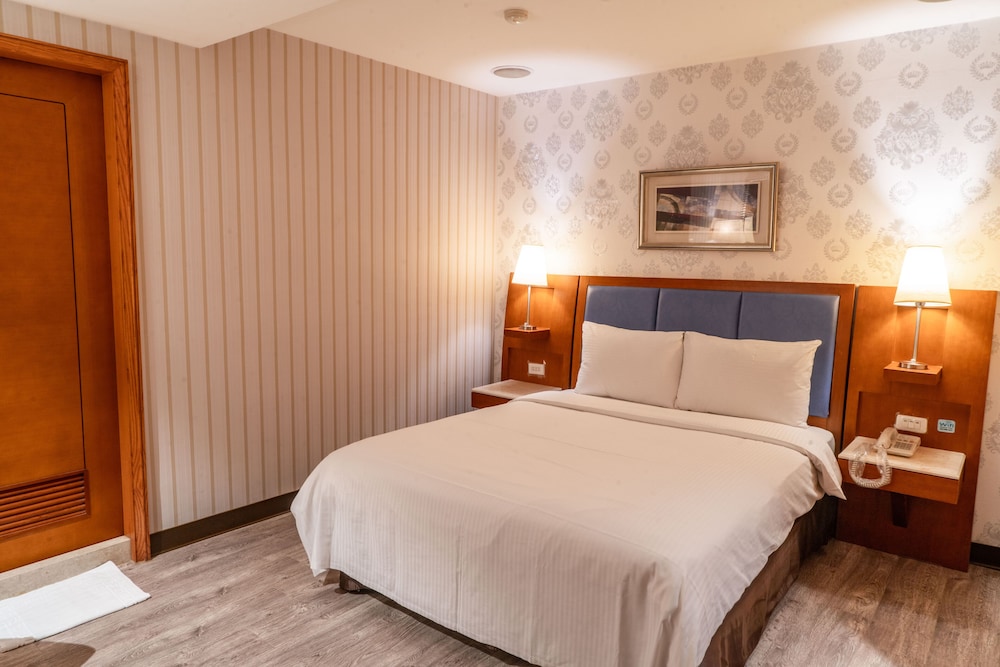 Deluxe Double Room (Lily)