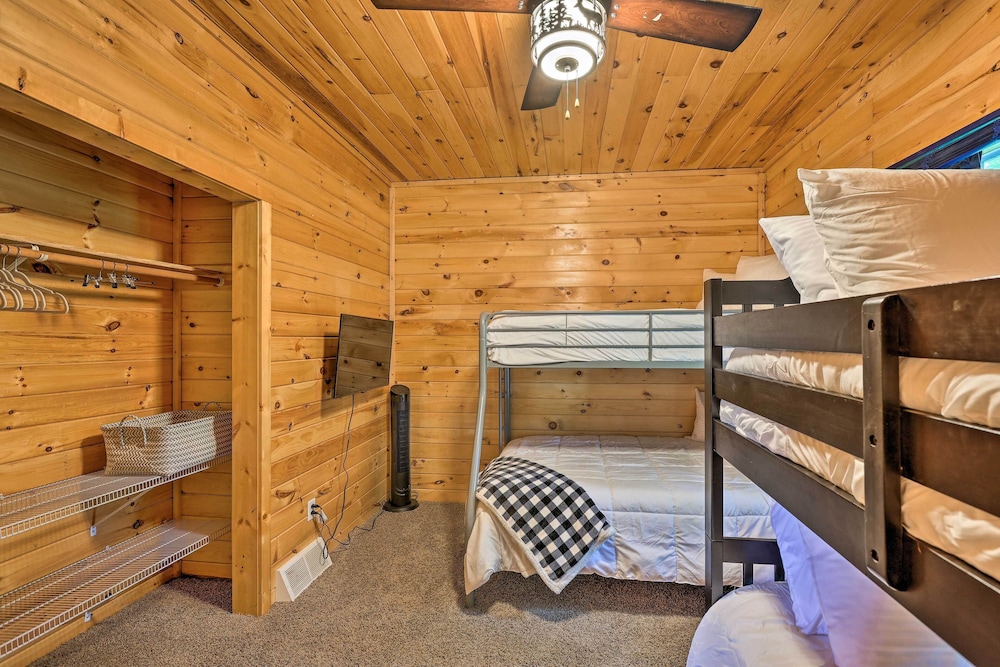 House (4 Bedrooms) photo 2