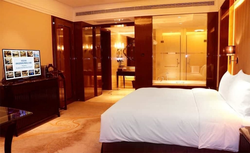 Deluxe Room, 1 King Bed