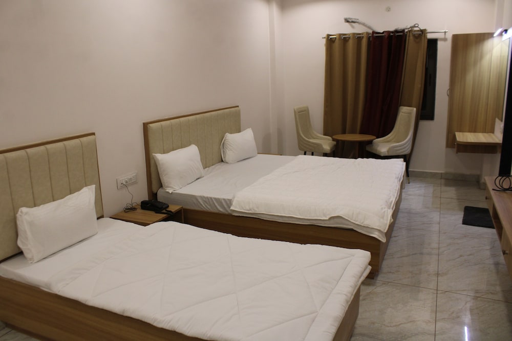 Basic Triple Room