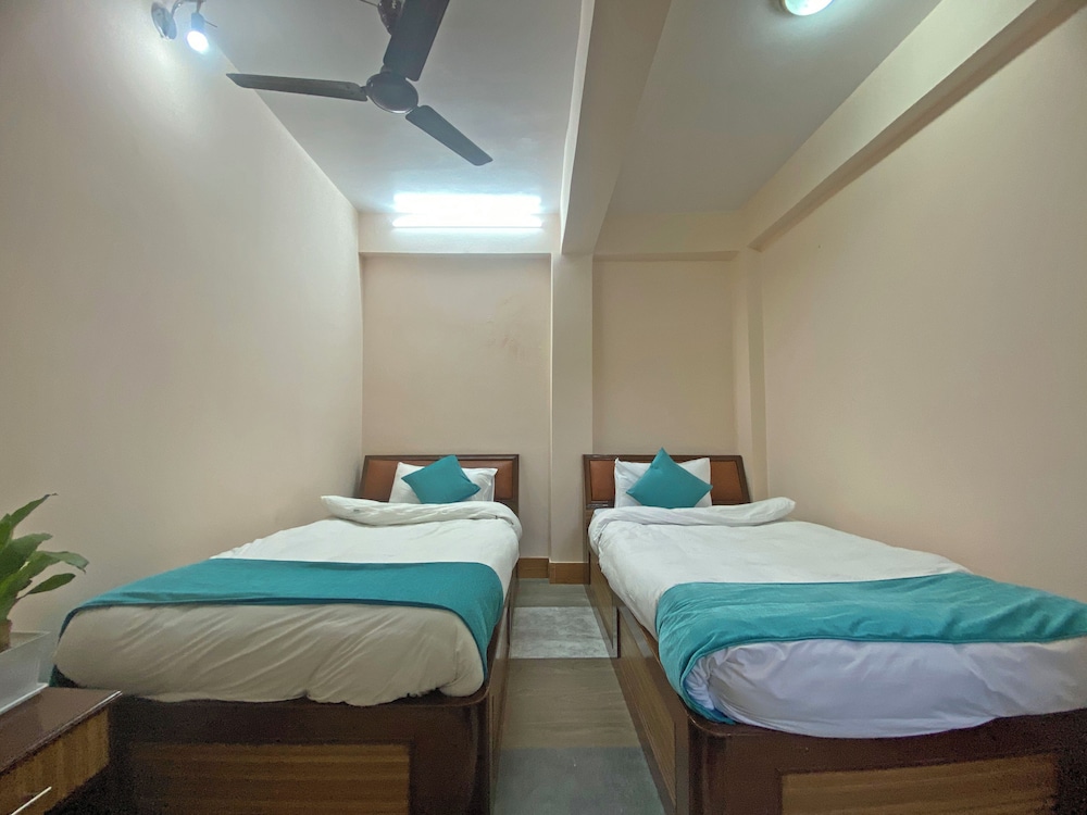 Standard Double Room - Photo 7
