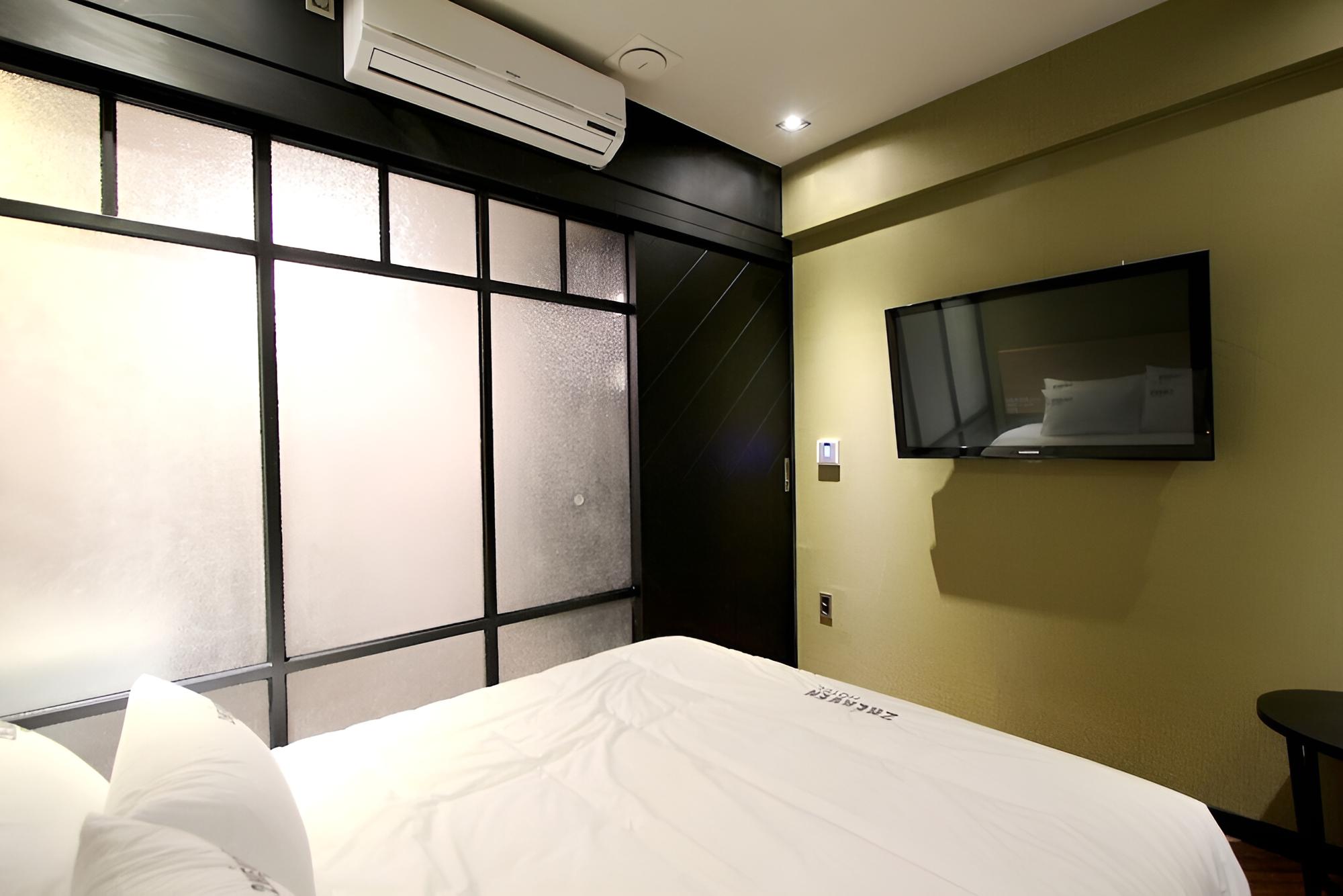 Room (Deluxe (baggage storage service indiv) - Photo 8