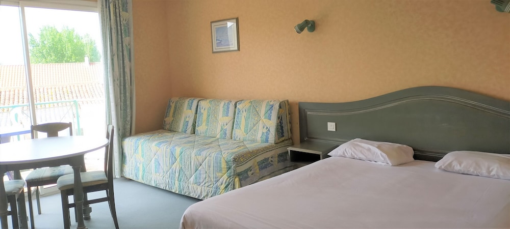 Comfort Room, Refrigerator & Microwave photo 1