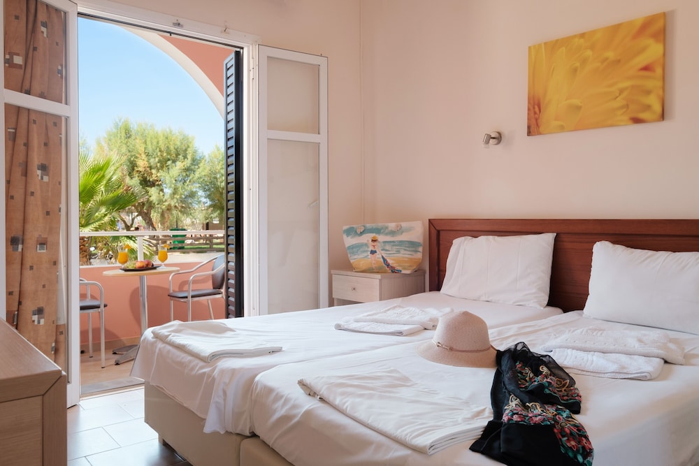 Premium Studio, Garden View