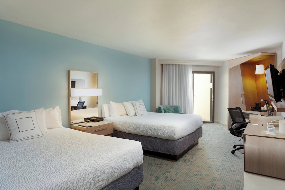 Room, 2 Queen Beds, Pool View (Poolside) - Photo 5