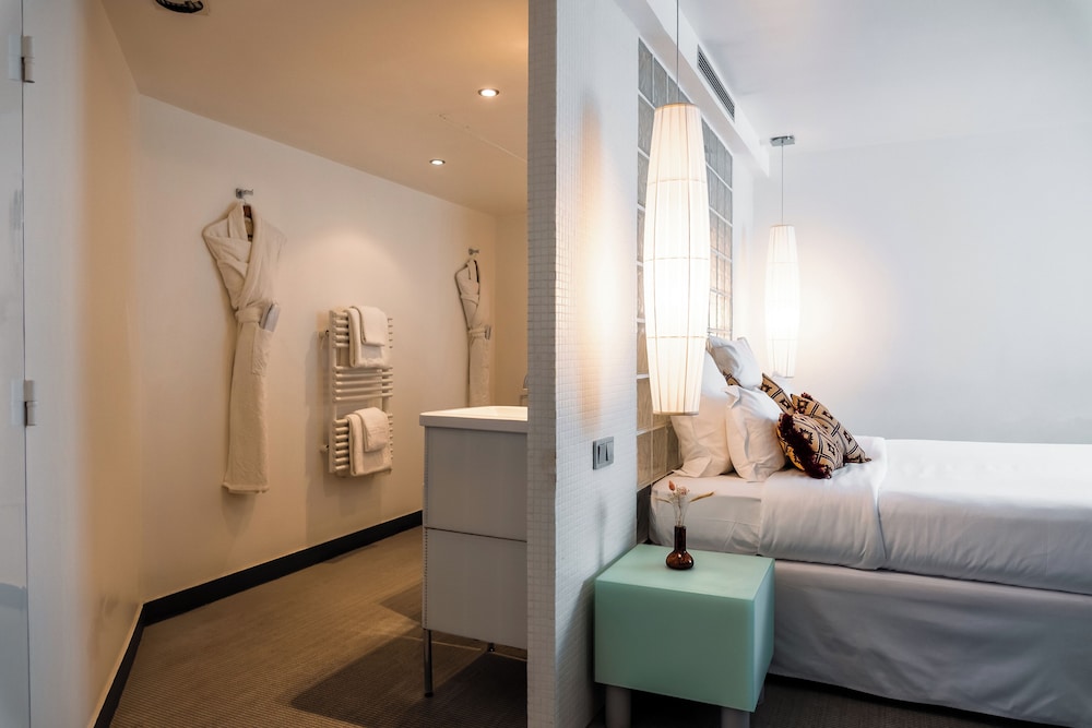 Standard Double or Twin Room photo 2
