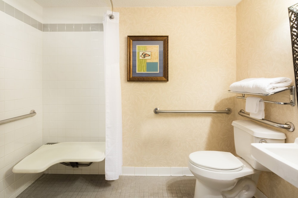 Standard Room, 2 Queen Beds, Accessible (Mobility, Comm, Roll Shwr) - Photo 2