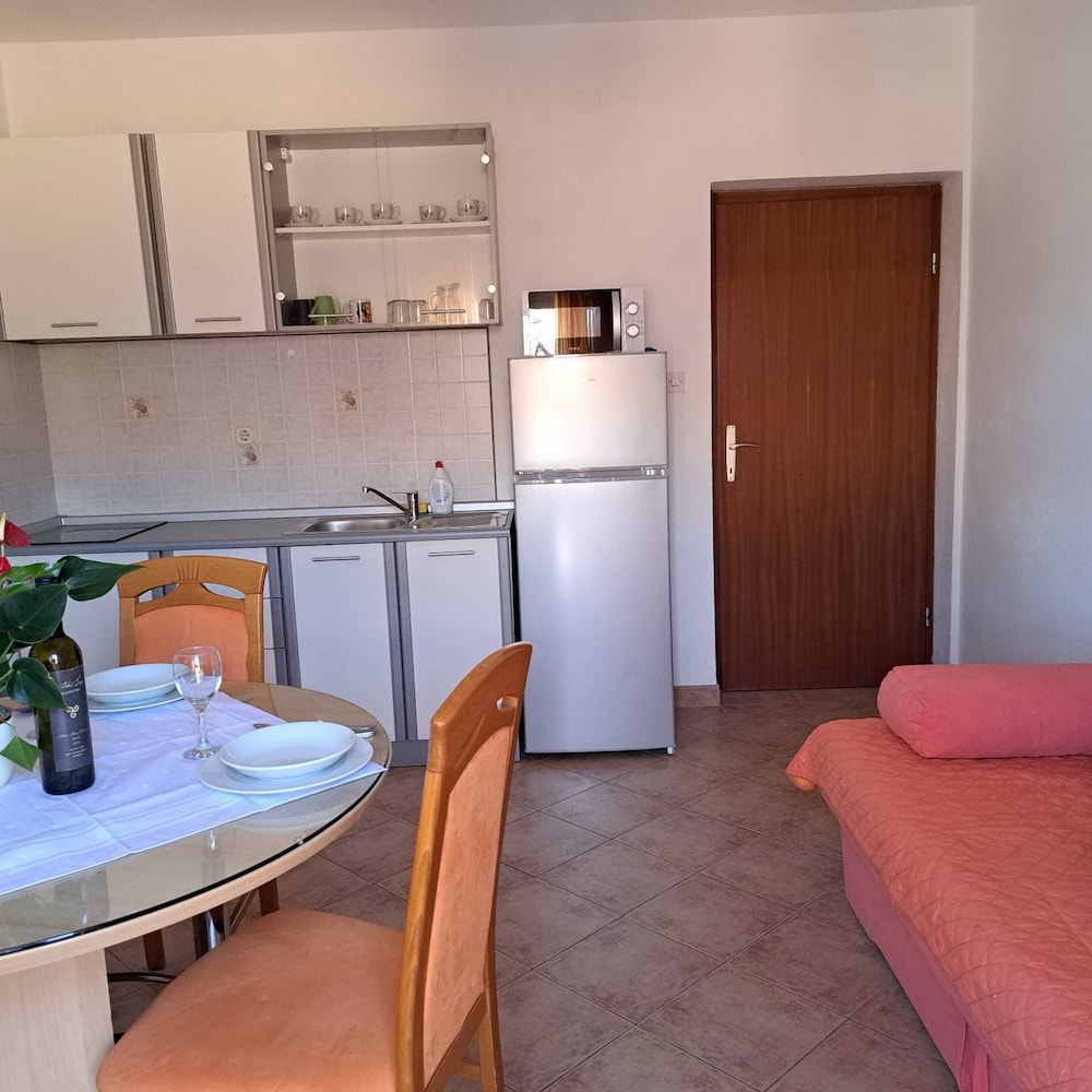 Apartment (One Bedroom Apartment with Balcony) photo 2