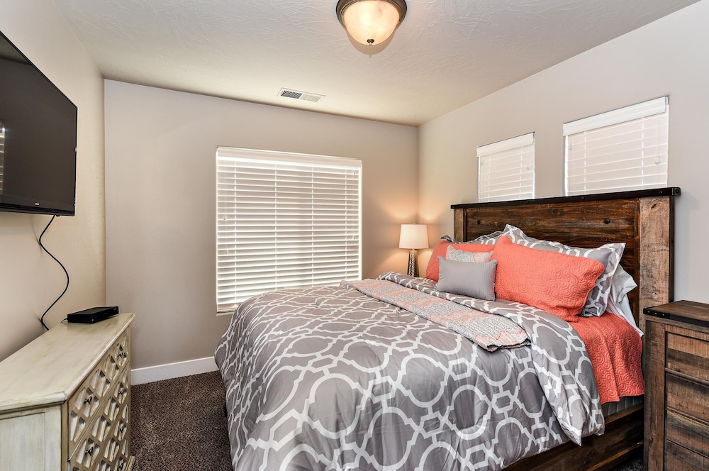 House, Multiple Beds, Mountain View (High Desert Hideaway) photo 1