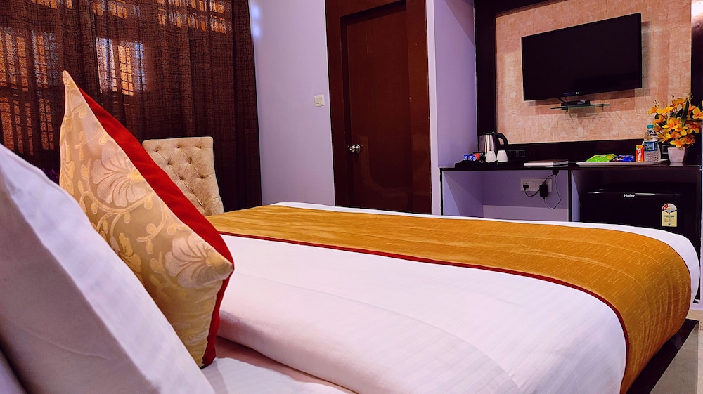 Executive Room - Photo 12