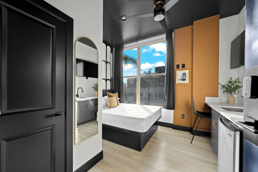 Elite Studio Suite