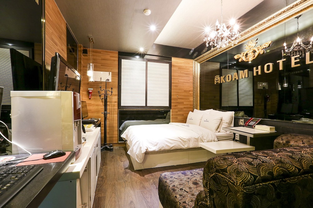 Standard Room photo 2