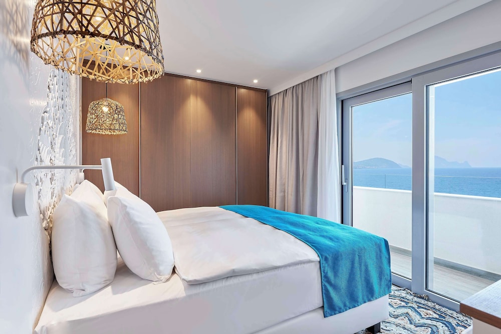 Duplex, Sea View (Cliff Suite)