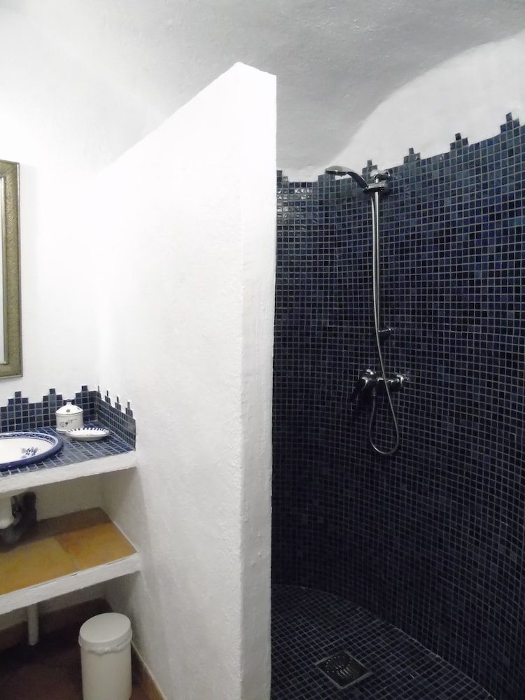 Comfort House, 1 Bedroom, Kitchen, Pool View photo 3
