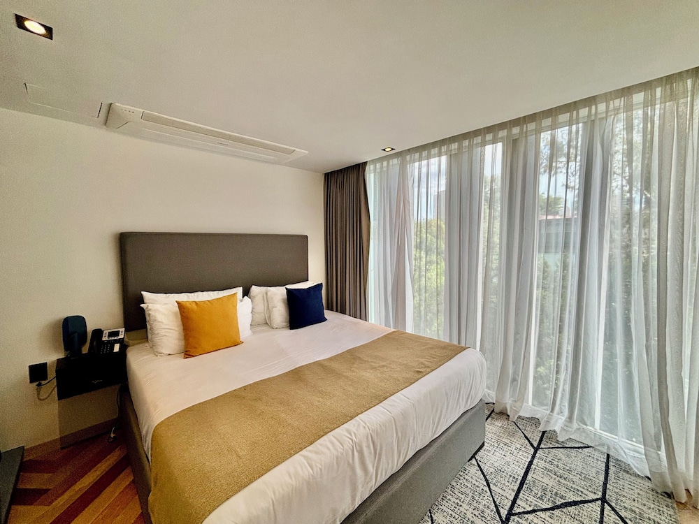 Executive Apartment, 2 Bedrooms - Photo 2