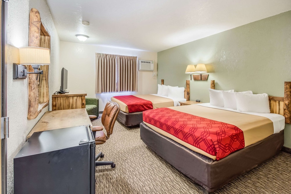 Standard Room, 2 Queen Beds, Non Smoking - Photo 1