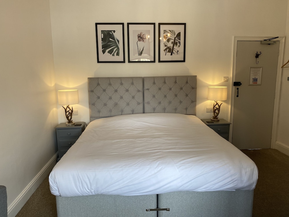 Double or Twin Room (Room 2) photo 3