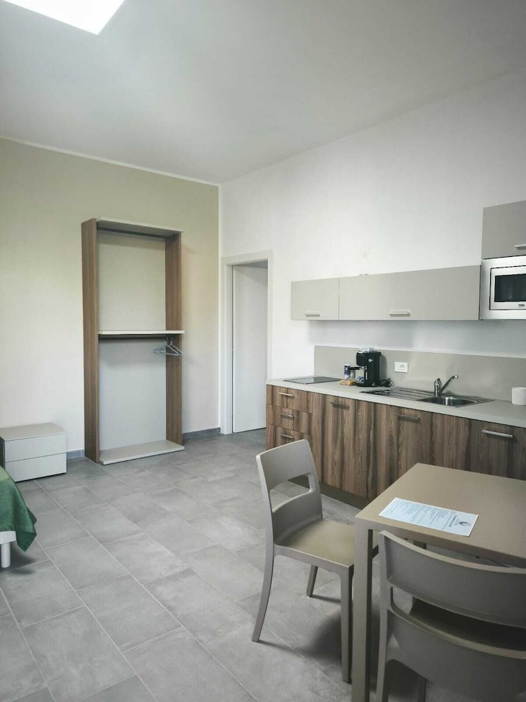 Comfort Apartment, Patio, Courtyard View