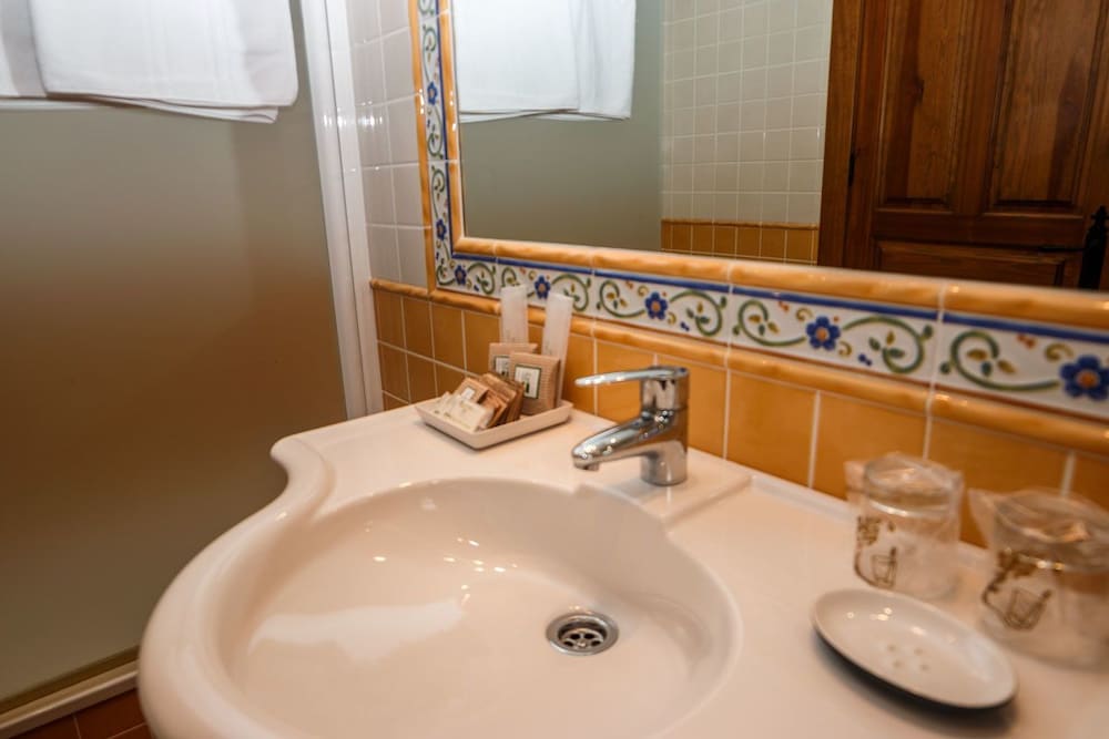 Double Or Twin Room photo 3