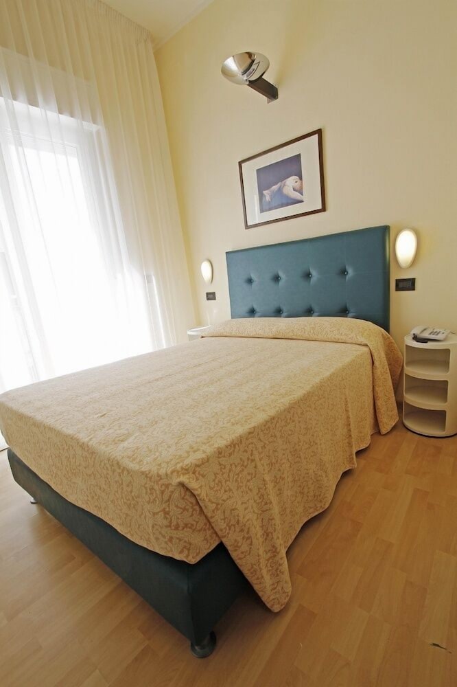 Triple Room, Balcony photo 1